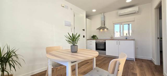 Apartamento en Venta en Calle Calle del Gramático Carlos Ros, 21, 21 en El Cabanyal - El Canyamelar