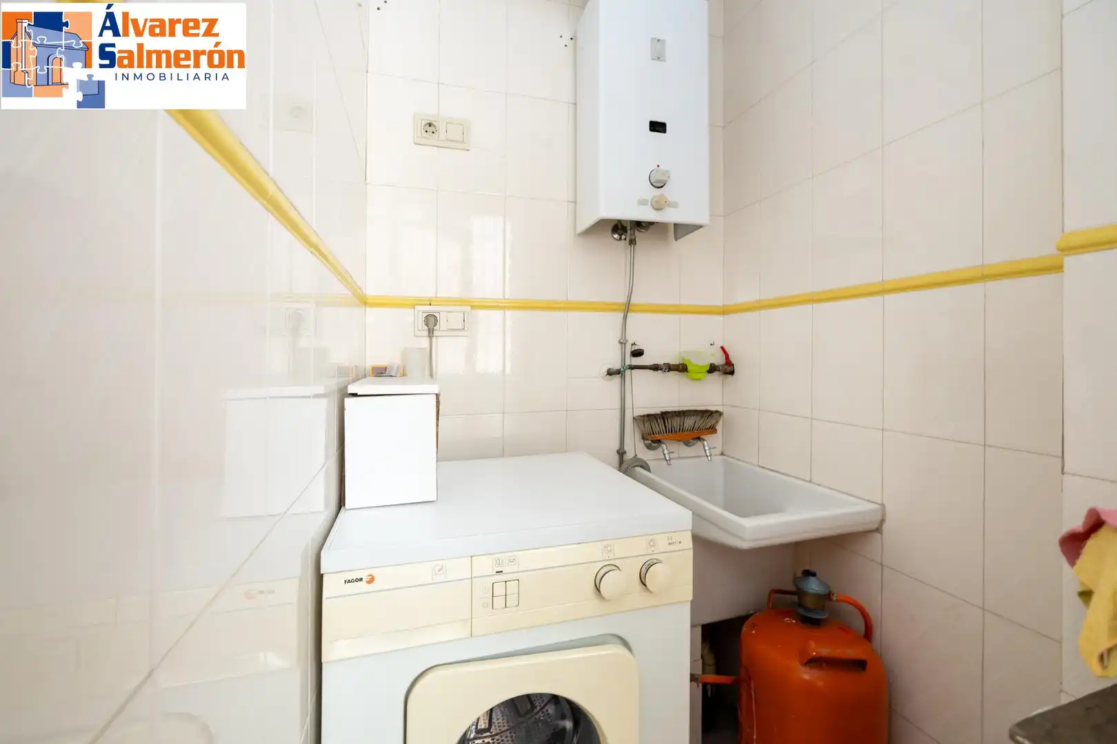 Bedroom of Flat for sale in Granada