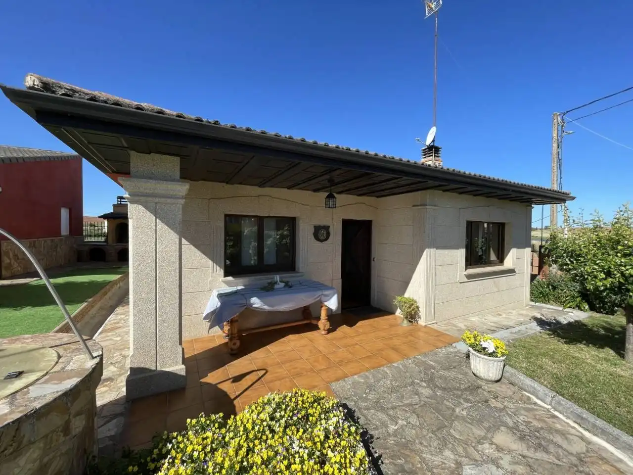 Exterior view of Houses for sale in Andavías  with Air Conditioner, Heating and Private garden