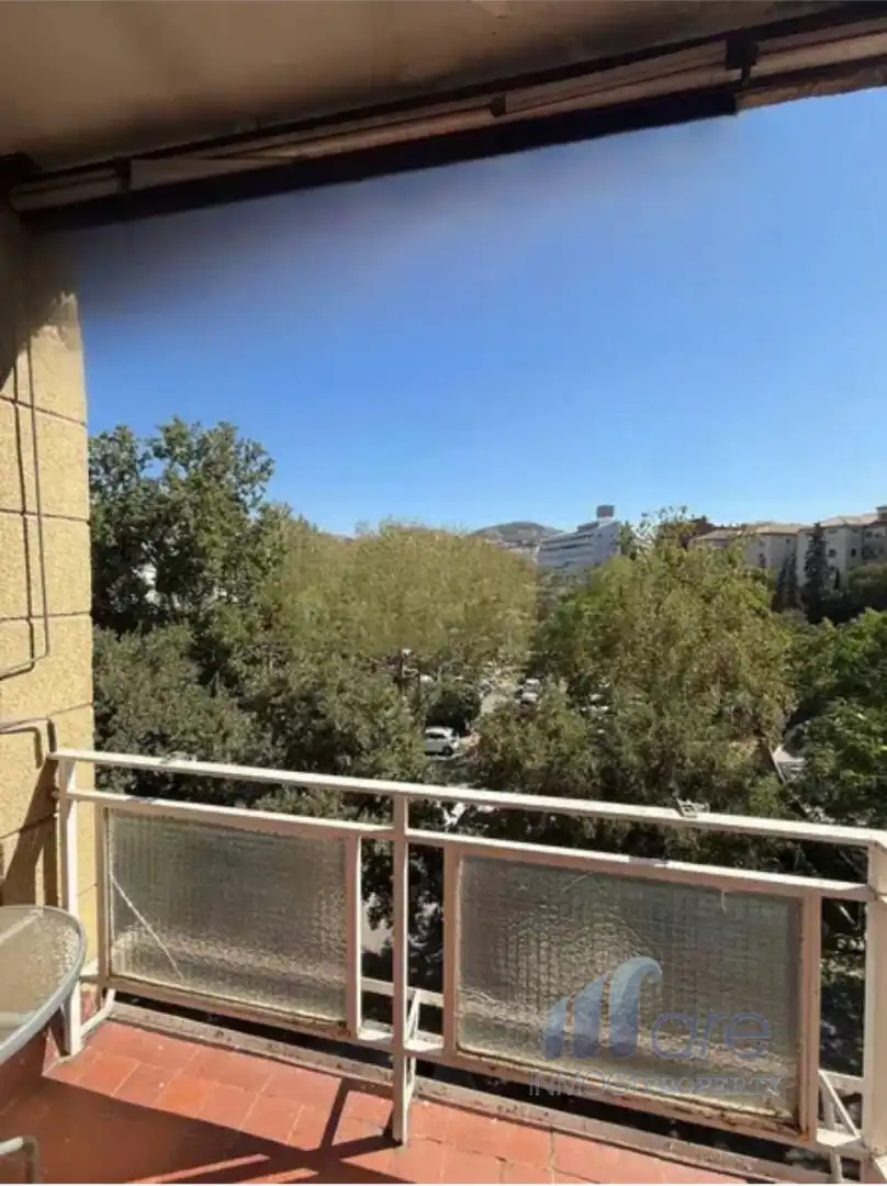 Vista exterior de Piso en venta en Granada con Calefacción, Terraza y Amueblado