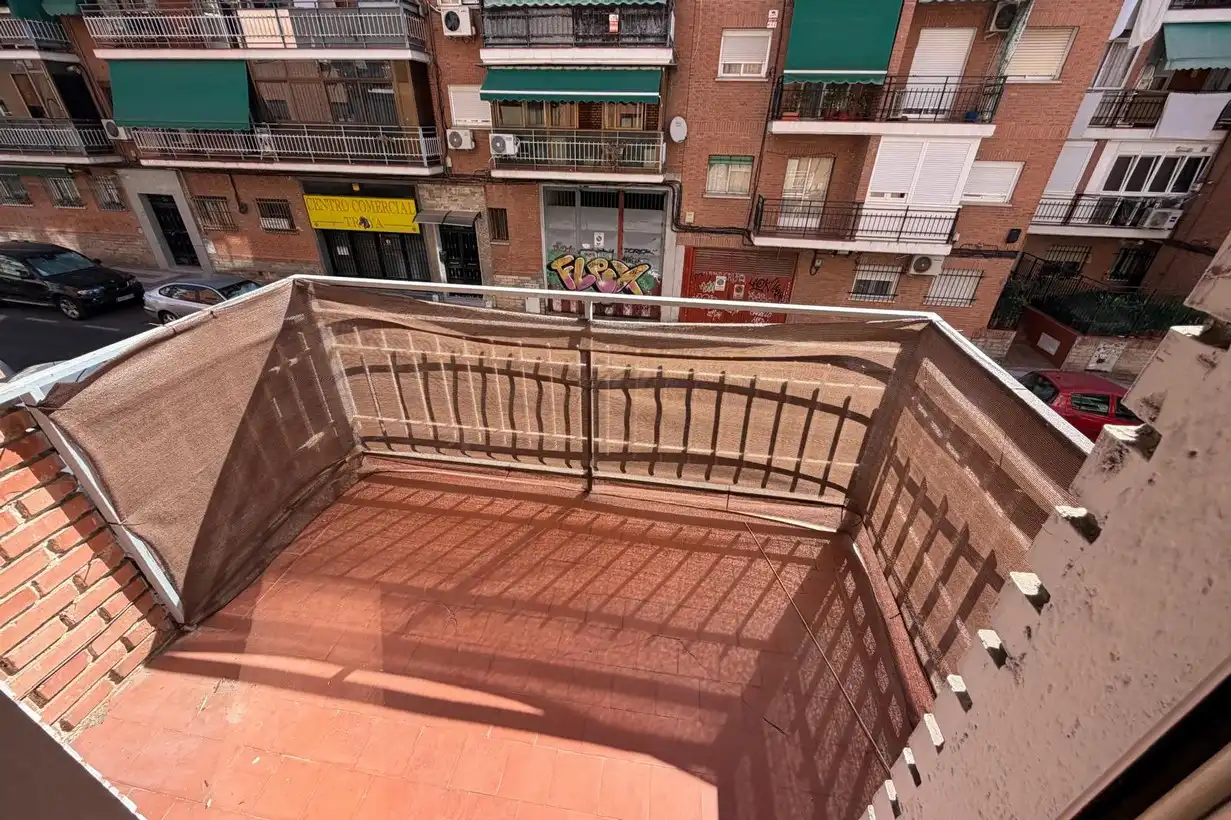 Terrassa de Pis en venda en Madrid amb Calefacció, Terrassa i Forn