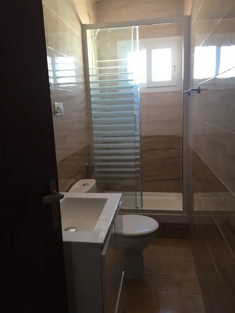 Baño de Piso de alquiler en Zaragoza con Calefacción, Amueblado y Horno