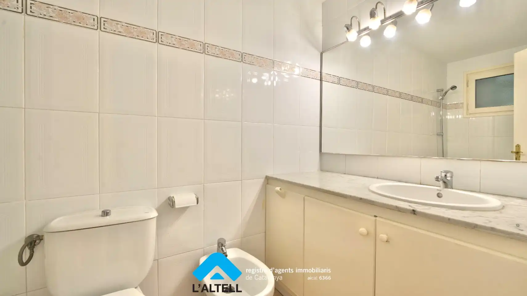 Bathroom of Flat for sale in L'Ametlla del Vallès  with Heating