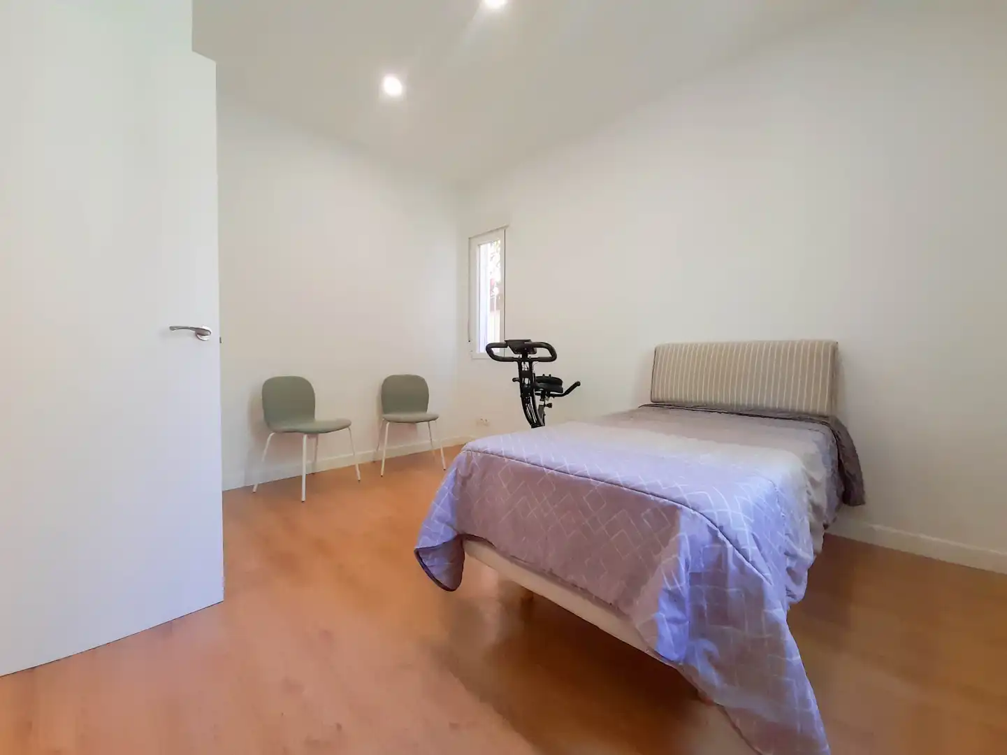 Bedroom of Detached homes for rent in Madrid  with Heating, Private garden and Parquet flooring
