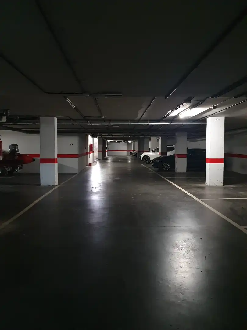 Parking of Office for rent in Sevilla