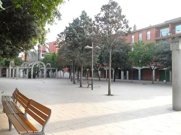 Vista exterior de Traster en venda en Sant Joan Despí