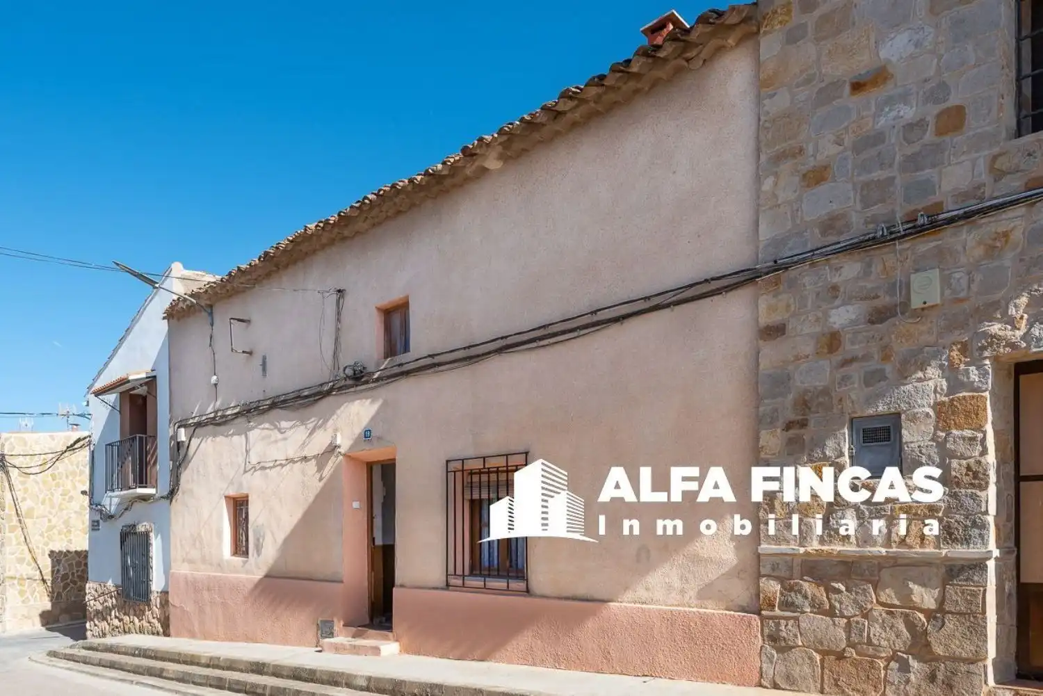 Exterior view of Houses for sale in Tébar  with Private garden