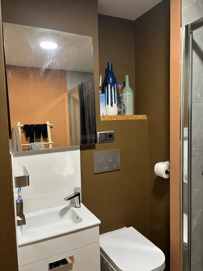 Badezimmer von Wohnung zum Verkauf in Barcelona mit Klimaanlage, Möbliert und Ofen