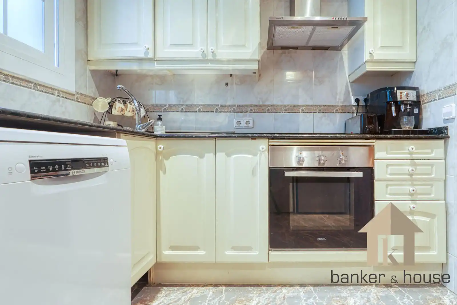 Cocina de Piso en venta en Cerdanyola del Vallès con Aire acondicionado, Calefacción y Terraza