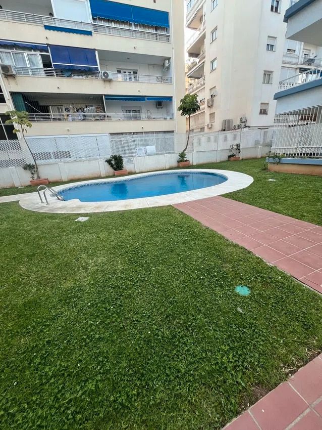 Swimming pool of Flat for sale in Marbella  with Terrace, Washing machine and Community pool
