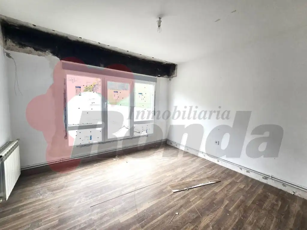 Bedroom of Flat for sale in Lugo Capital
