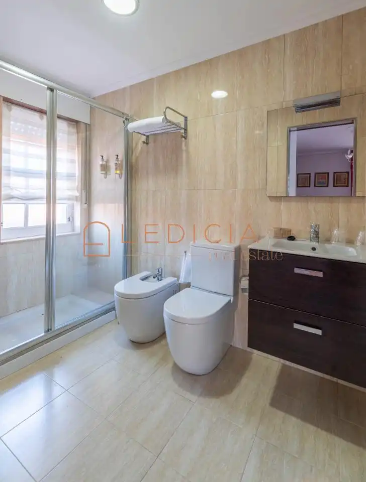 Baño de Local de alquiler en O Rosal   con Aire acondicionado y Amueblado