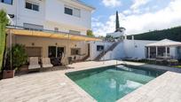 Swimming pool of House or chalet for sale in  Granada Capital  with Air Conditioner and Swimming Pool