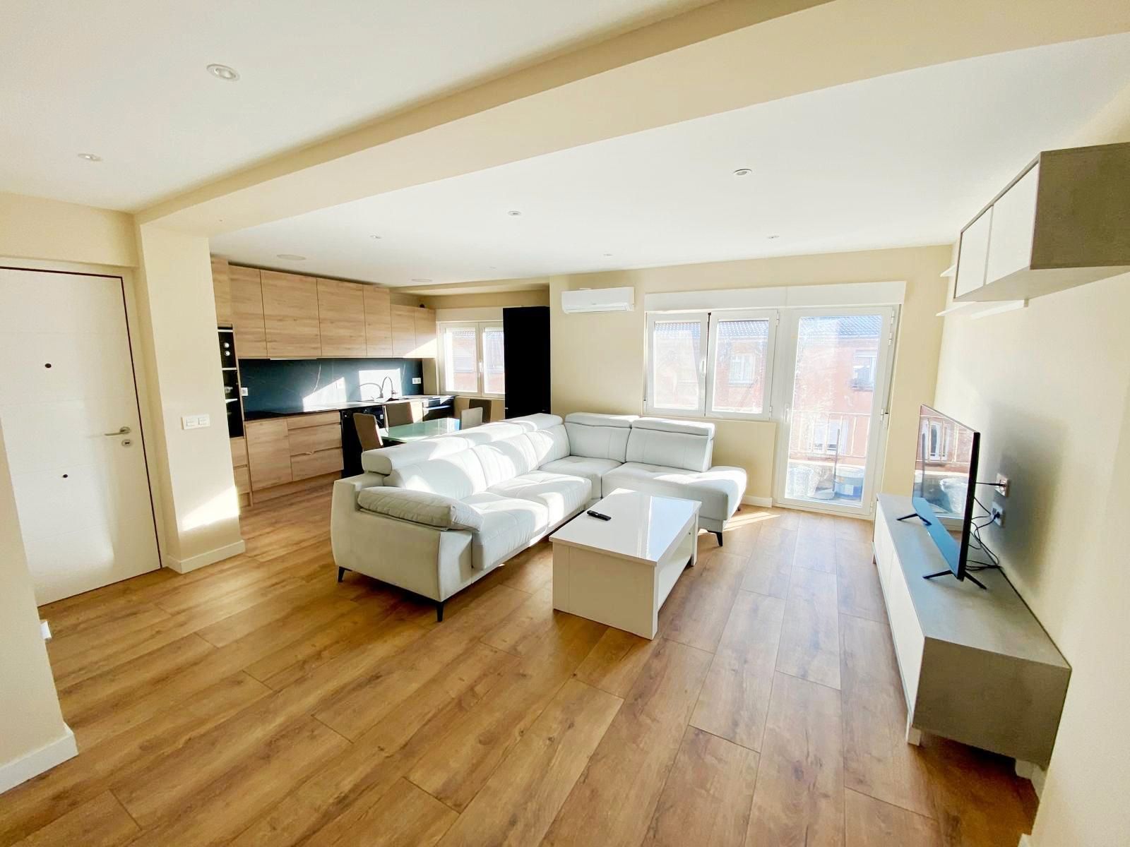 Sala de estar de Piso en venta en Gijón  con Calefacción, Parquet y Terraza