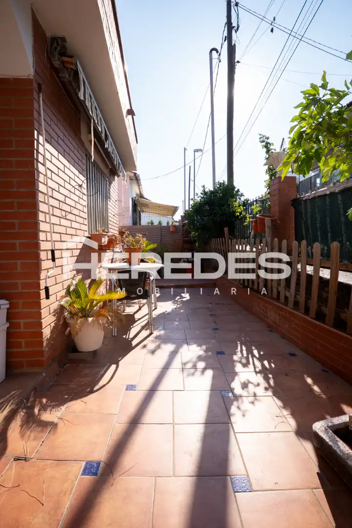 Jardín de Casa o chalet en venta en Torrelles de Llobregat con Calefacción, Jardín privado y Terraza