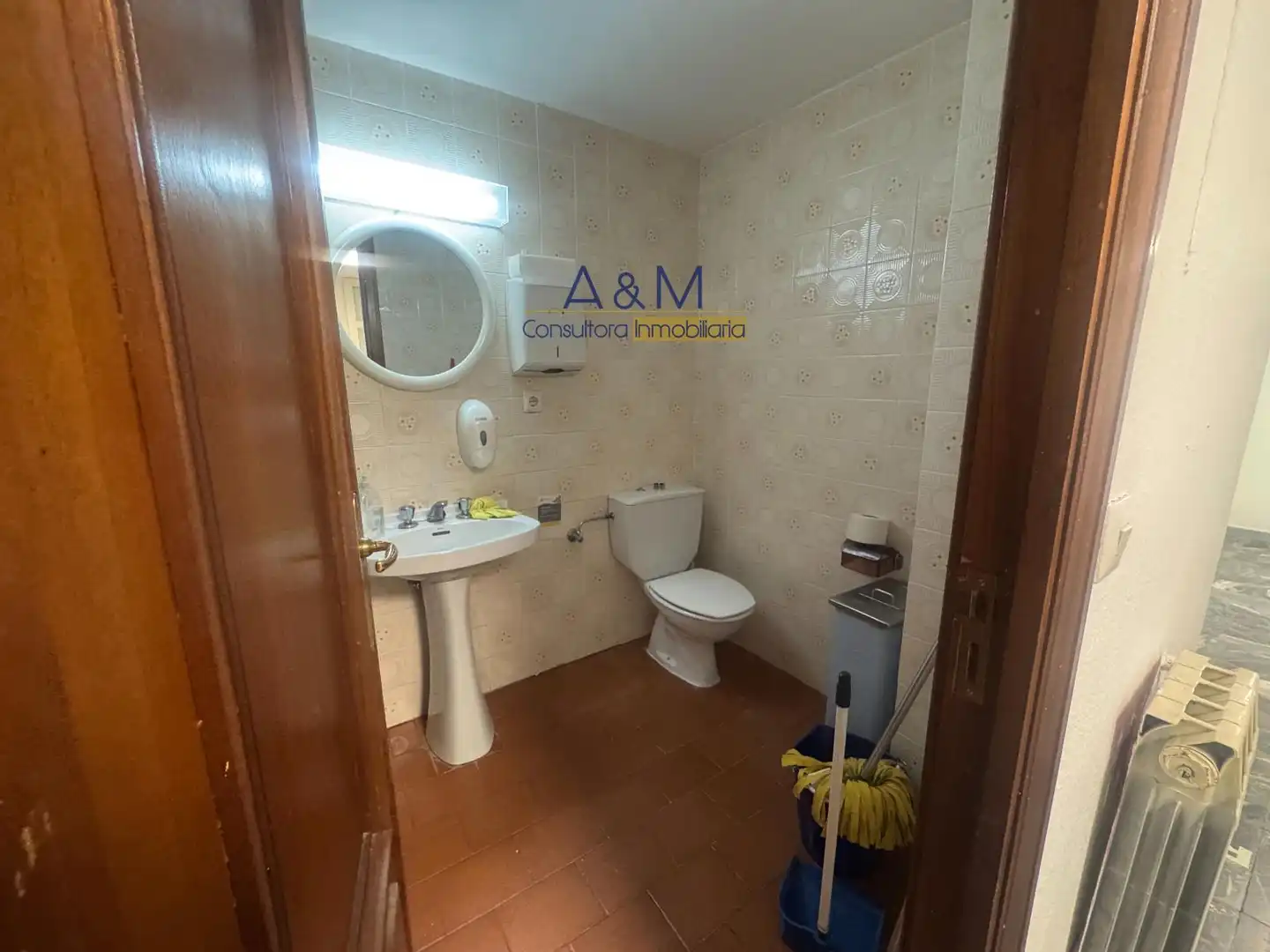 Bany de Oficina en venda en Valladolid amb Aire condicionat i Calefacció