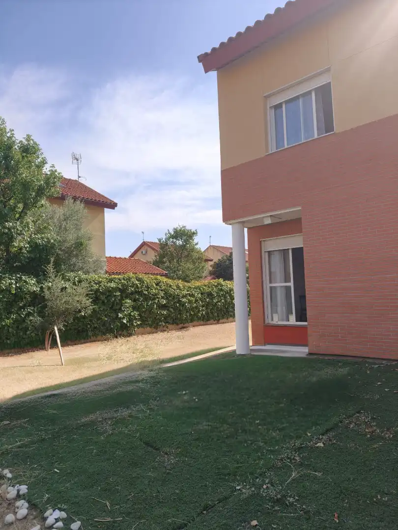 Casa aparellada amb jardí en venda a Calle Lope de Vega, imagen 28