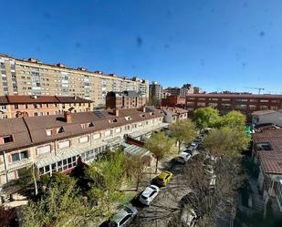 Vista exterior de Pis en venda en Burgos Capital amb Calefacció, Terrassa i Balcó