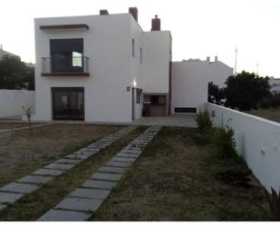 Exterior view of House or chalet for sale in Badajoz Capital  with Air Conditioner and Terrace