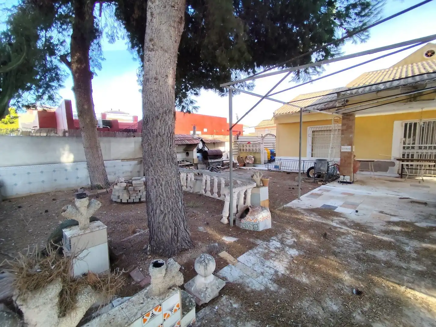 Houses for sale in Calle de la Librilla, Las Lomas de Rame - Bahía Bella