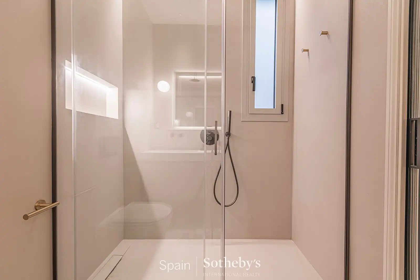Apartament amb ascensor en venda a Gran Via de les Corts Catalanes, imagen 44