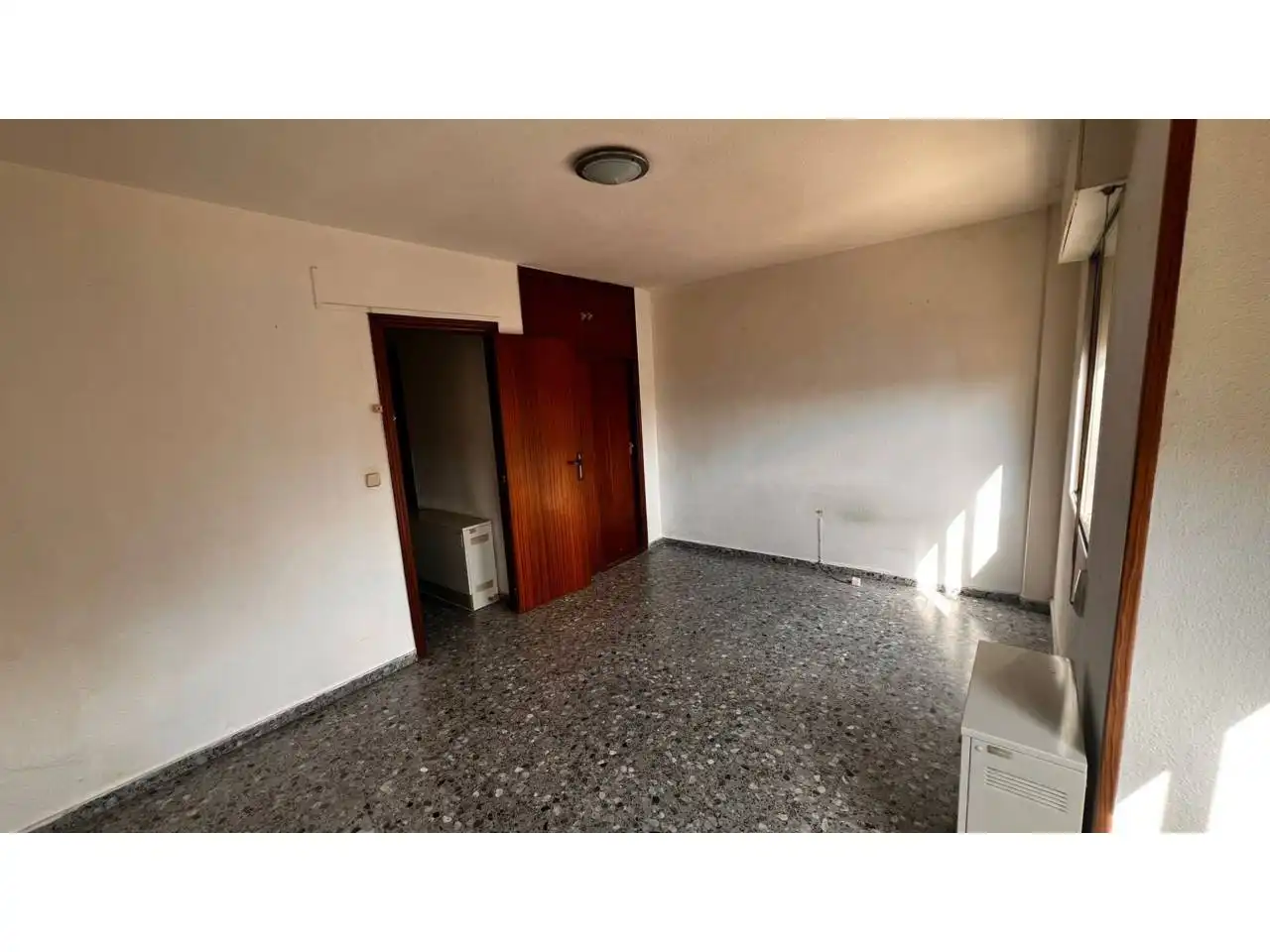 Dormitori de Pis en venda en Villarrobledo amb Calefacció i Balcó