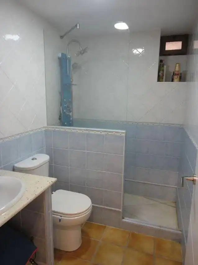 Bathroom of Houses for sale in Málaga  with Air Conditioner, Terrace and Community pool