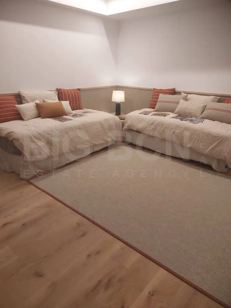 Habitación de Casa adosada de alquiler en Esplugues de Llobregat con Aire acondicionado, Calefacción y Parquet