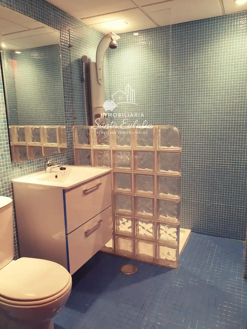 Baño de Piso de alquiler en Mérida con Calefacción, Terraza y Amueblado