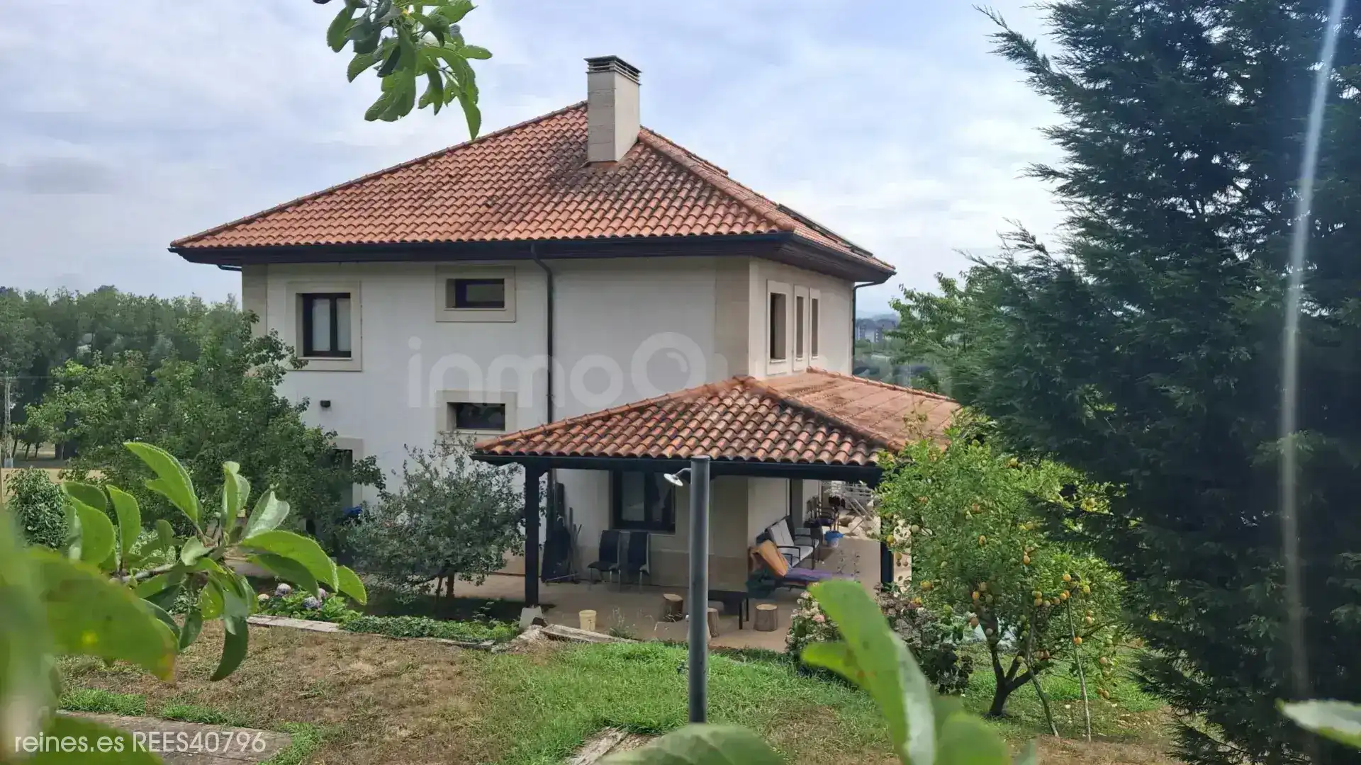 Casa o xalet en venda en Oviedo  amb Calefacció, Jardí privat i Terrassa