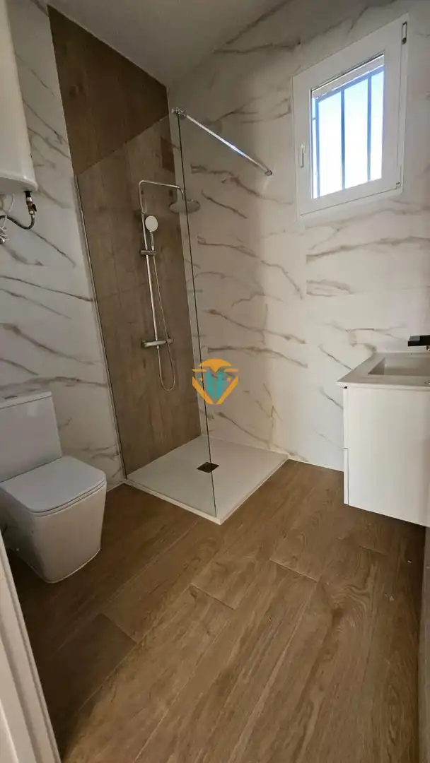 Bathroom of Ground floor for sale in Benidorm  with Air Conditioner, Heating and Furnished
