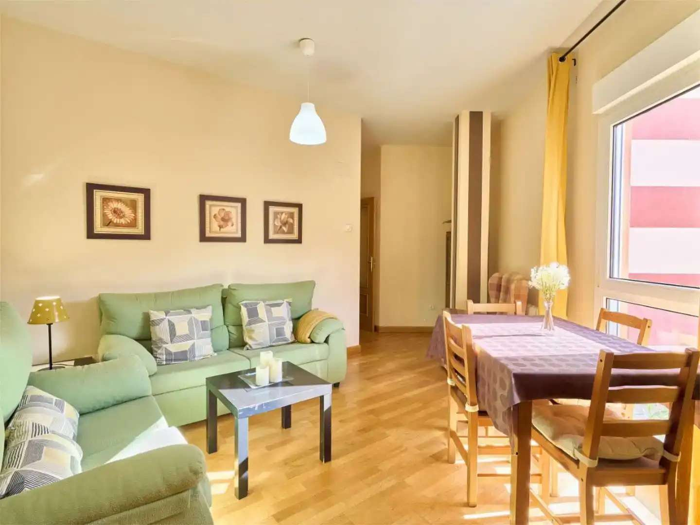 Sala de estar de Piso en venta en Rebollo