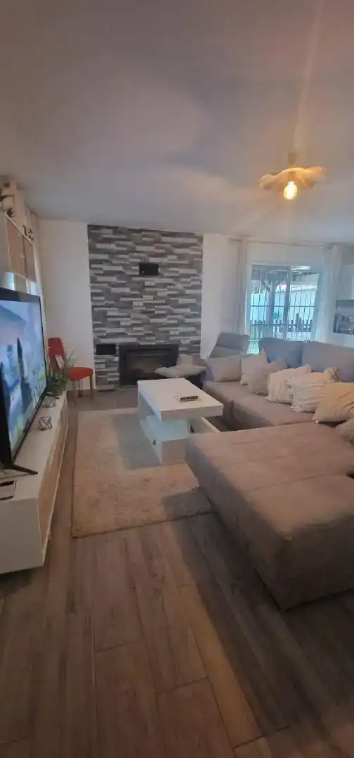 Sala d'estar de Casa o xalet en venda en Murcia amb Aire condicionat, Jardí privat i Piscina