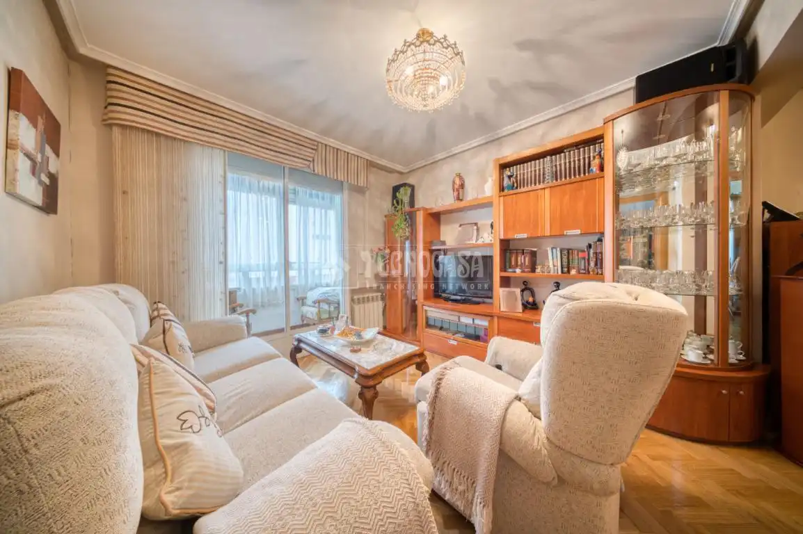 Sala de estar de Piso en venta en Valladolid con Calefacción, Terraza y Trastero