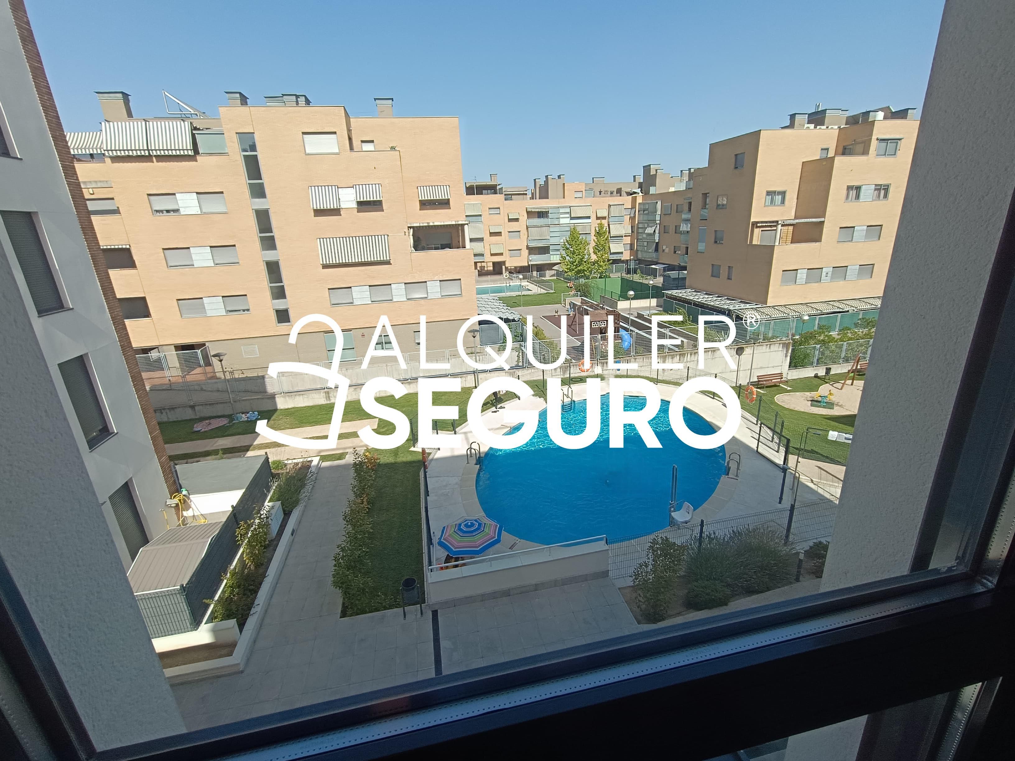 Exterior view of Flat to rent in Valdemoro  with Air Conditioner, Heating and Terrace