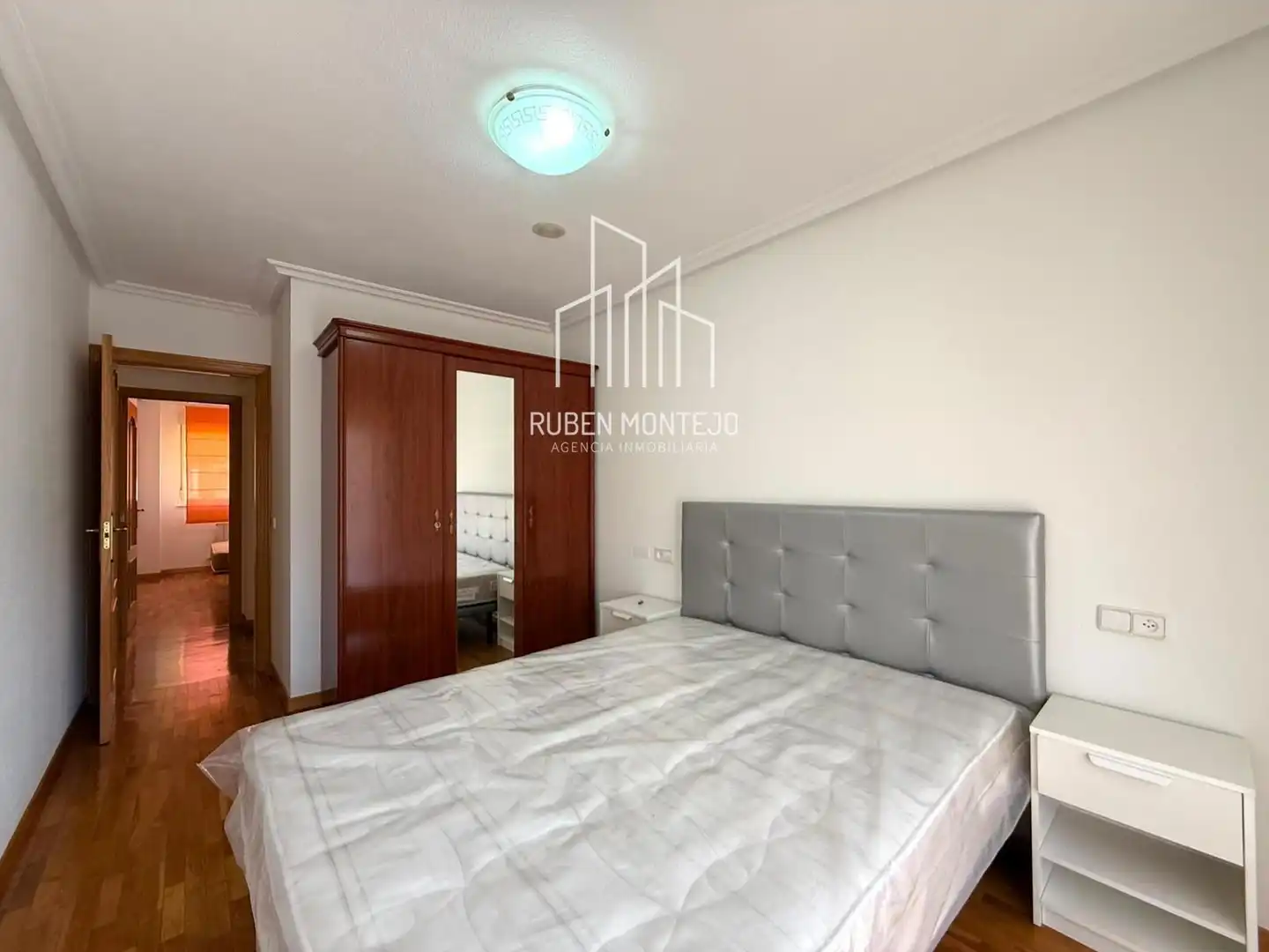 Bedroom of Flat for rent in Salamanca  with Heating, Parquet flooring and Terrace