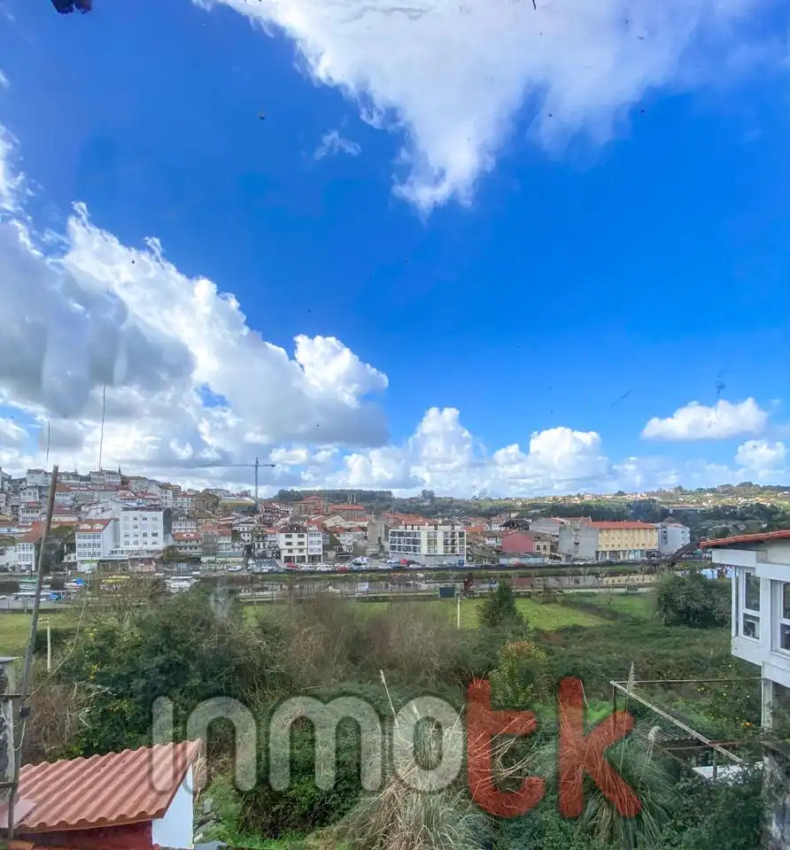 Vista exterior de Casa o xalet en venda en Betanzos amb Jardí privat i Terrassa