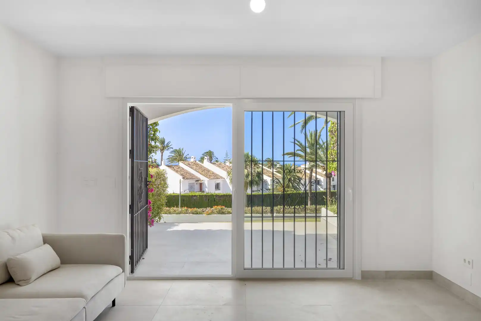 Home with pool for sale in Nueva Andalucía, imagen 8