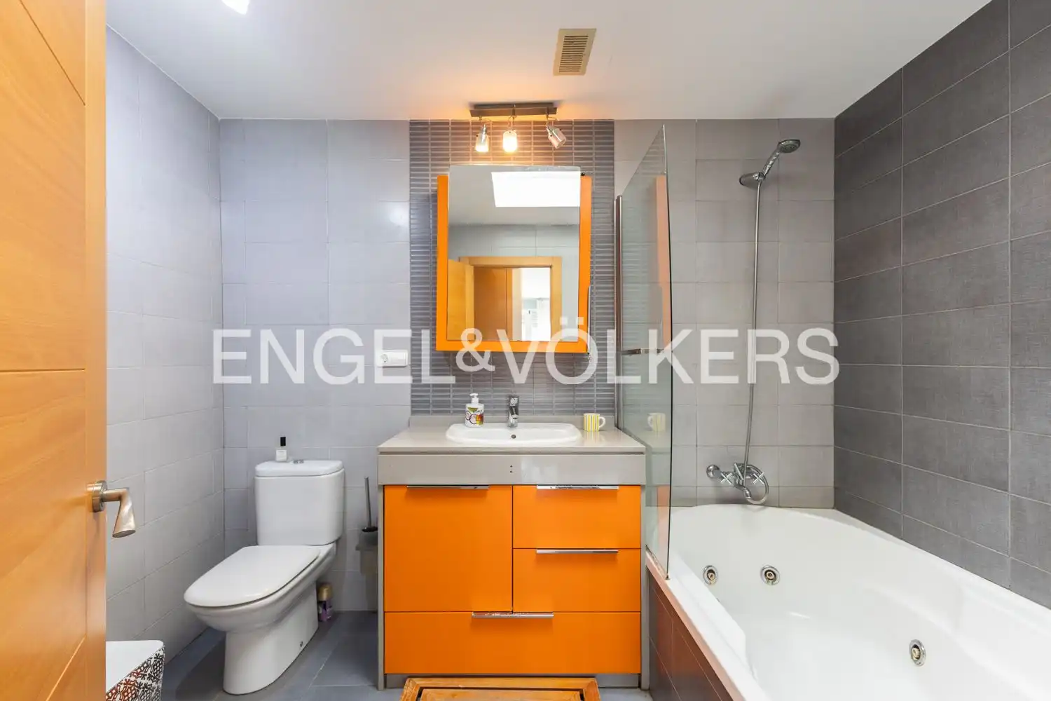 Baño de Casa o chalet en venta en Benissanó con Aire acondicionado, Calefacción y Jardín privado