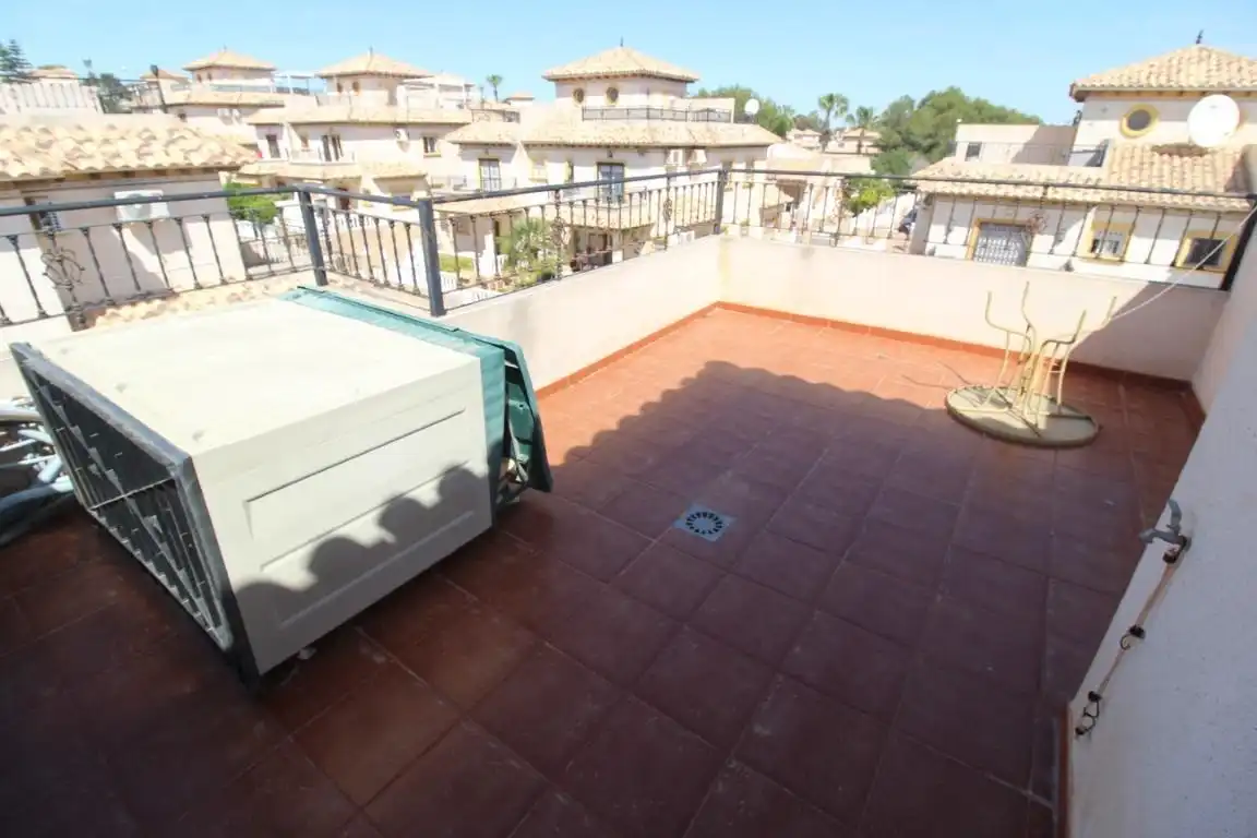 Terrassa de Casa adosada en venda en Orihuela amb Jardí privat, Terrassa i Moblat