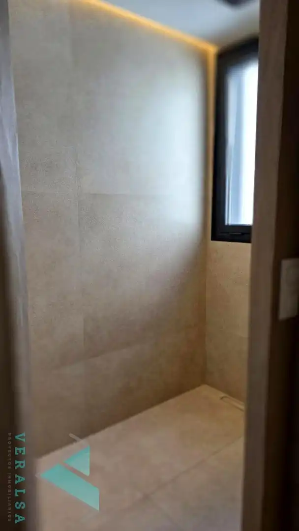 Baño de Piso en venta en Madrid con Aire acondicionado, Calefacción y Terraza