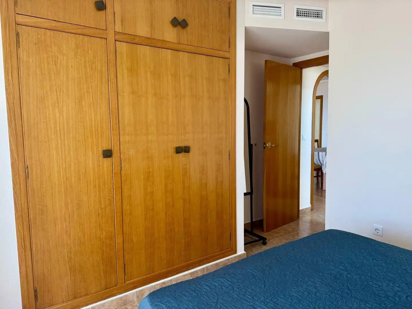 Bedroom of Apartments for rent in Alicante / Alacant  with Air Conditioner, Furnished and Community pool