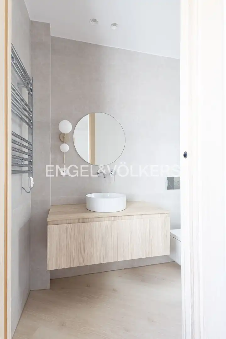 Bathroom of Flat for sale in Madrid  with Air Conditioner, Heating and Terrace