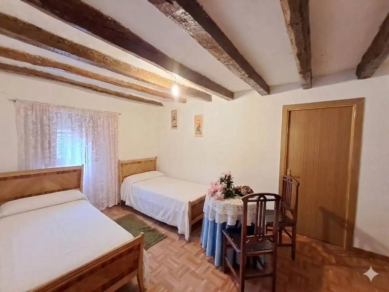 Bedroom of Houses for sale in Burgos