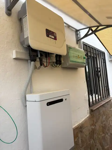 Vista exterior de Casa o xalet en venda en Esparreguera amb Aire condicionat, Calefacció i Jardí privat