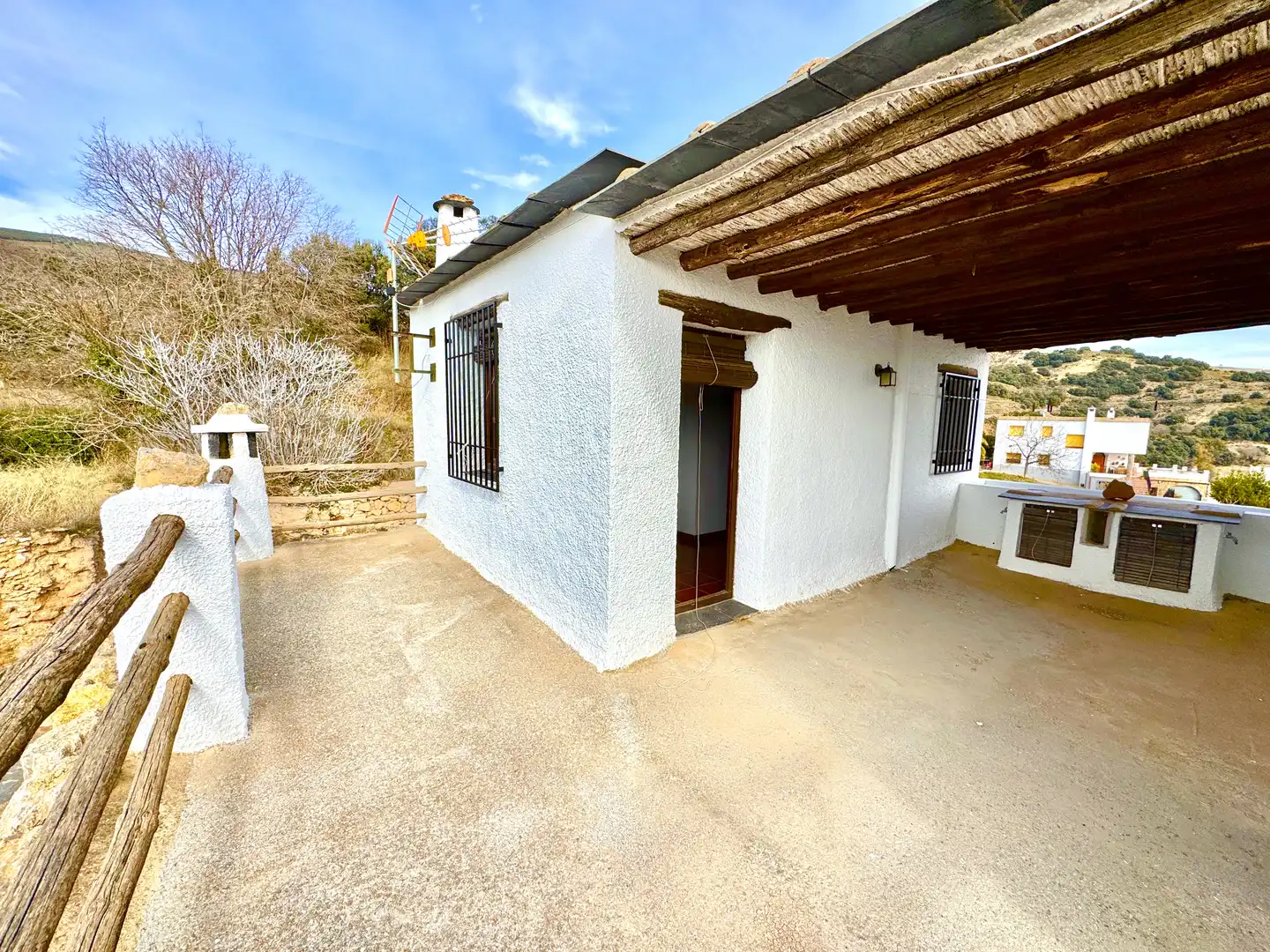 Exterior view of Buildings for sale in Juviles  with Alarm