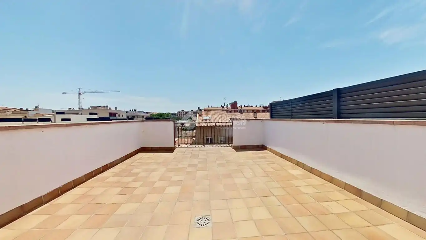Terrassa de Casa adosada en venda en Cerdanyola del Vallès
