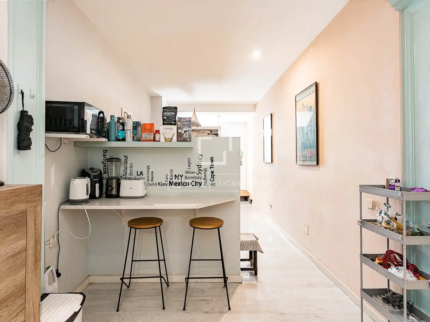 Cocina de Piso en venta en Barcelona con Amueblado y Balcón