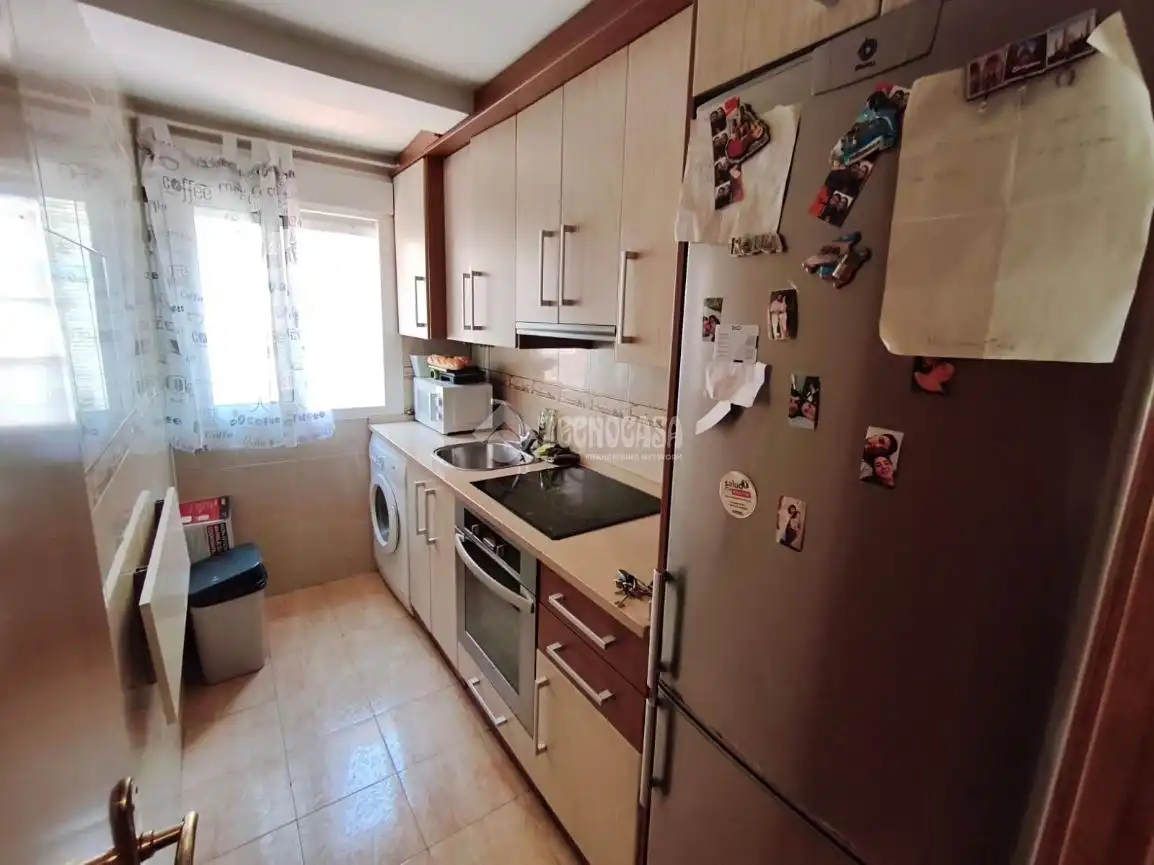 Kitchen of Flat for sale in Zaragoza  with Air Conditioner and Heating