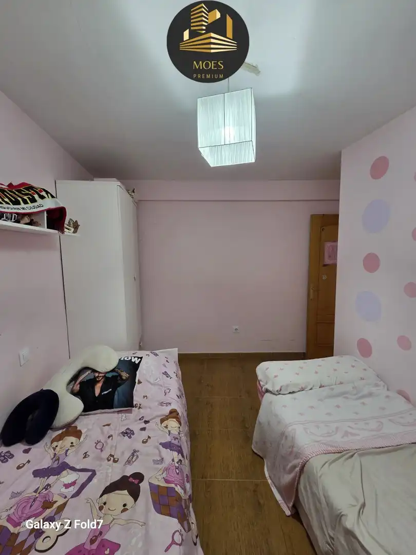 Dormitori de Casa o xalet en venda en Jaén amb Aire condicionat, Calefacció i Terrassa